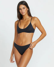 Volcom - Simply Seamless Crop - Black - Board Of Missoula